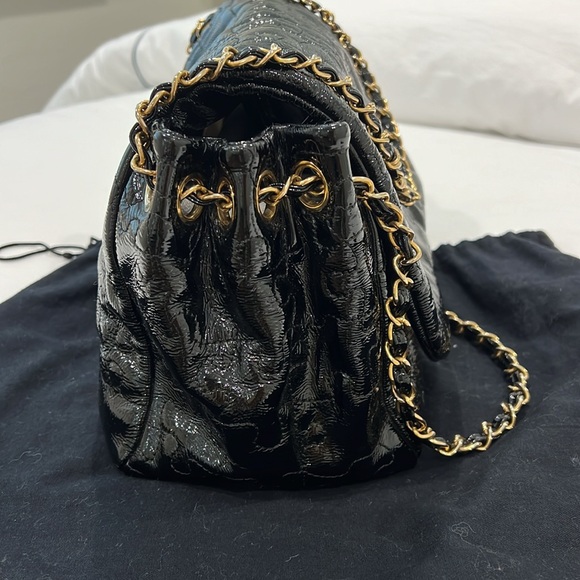 100% Authentic CHANEL Puzzle Accordion Flap Bag - Picture 8 of 16